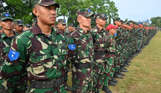 Komandan Lanud Adi Soemarmo Kolonel Pnb Henri Ahmad Badawi Pimpin Apel Luar Biasa di Lapangan Dirgantara