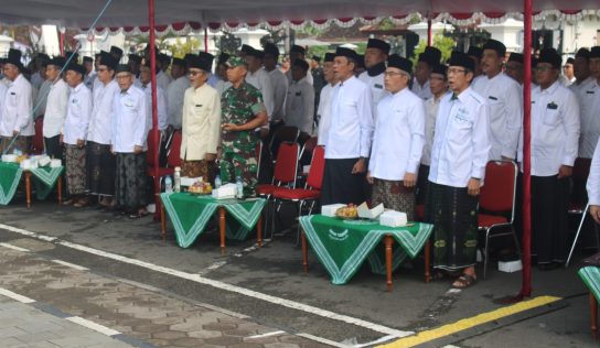 Dandim 0729/Bantul Hadiri Apel Hari Santri Nasional Tahun 2025 di Lapangan Paseban