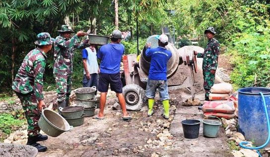 Satgas TMMD Bersama Warga Kebut Pengerjaan Rabat Beton Jalan dan Drainas