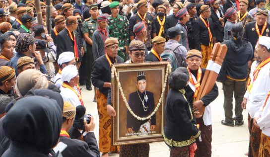 Dandim 0729/Bantul Hadiri Pemakaman Sinuhun Kanjeng Susuhunan Paku Buwono XIII di Imogiri