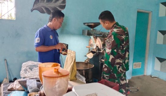 Menekuni UMKM Pengolahan Kopi,Kayun Ingin Berbagi Pengalaman dengan Satgas TMMD