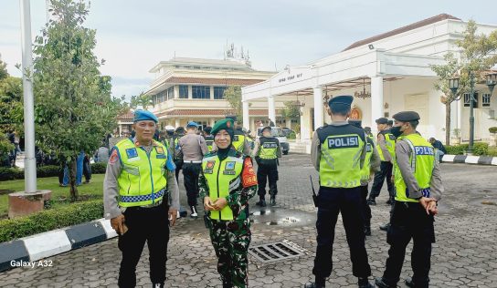 Danramil Danurejan Pantau Aksi Damai Mahasiswa di Depan DPRD DIY, Tuntut Reformasi Polri dan Evaluasi MBG