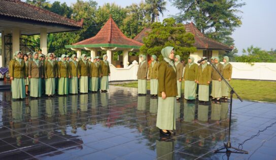 Persit KCK Cabang XXXII Kodim 0731/Kulon Progo Laksanakan Ziarahdi Taman Makam Pahlawan Giripeni Wates