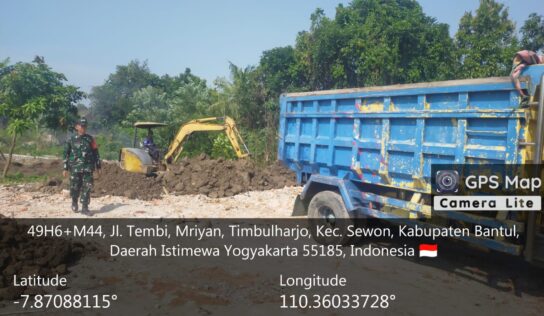 Babinsa Dampingi Kegiatan Pengurukan Tanah di Lokasi KDKMP Timbulharjo