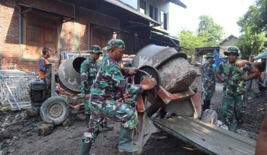 Kodim 0729/Bantul Gotong Royong Bangun Jembatan Perintis Garuda di Kalurahan Srimulyo