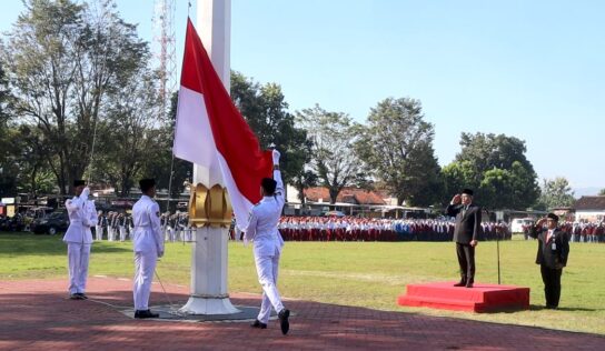 Komandan Kodim 0729/Bantul Hadiri Upacara Peringatan Hari Pendidikan Nasional Tahun 2026 di Lapangan Trirenggo