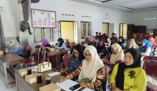 Babinsa Triharjo Hadiri Rembug Desa Sehat di Aula Kalurahan