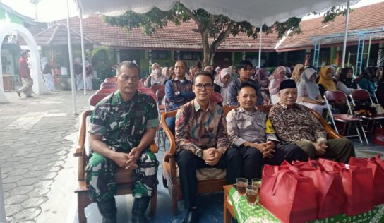 Babinsa Pleret Hadiri Penyerahan Kembali Siswa SD Keputren Tahun Ajaran 2025/2026