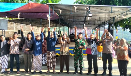 Babinsa Srimulyo Meriahkan Merti Dusun Plesetan, Perkuat Kebersamaan dan Lestarikan Tradisi