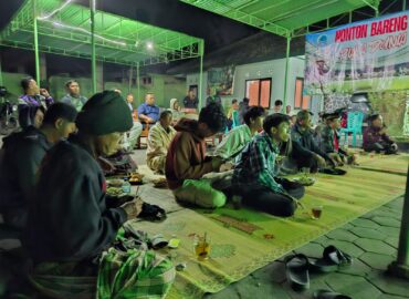 Semangat Kebersamaan Warnai Nobar Argentina vs Inggris di Koramil Jajaran Kodim 0729/Bantul