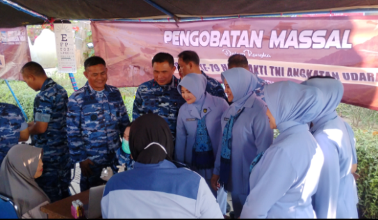 Peringati Hari Bakti TNI AU ke-79, Lanud Adi Soemarmo Gelar Bakti Kesehatan Gratis bagi Ratusan Warga